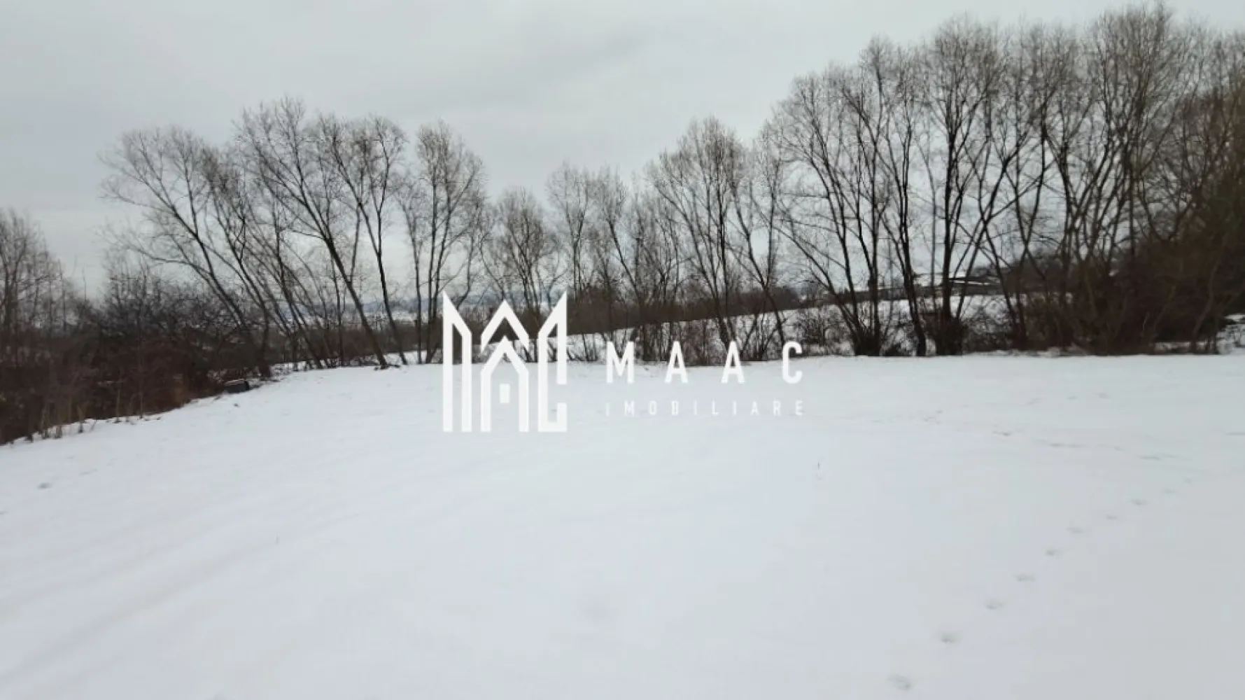 Teren intravilan I 946 mp rezidențial I Utilități I Cisnădie - MAAC Imobiliare propune spre vânzare o parcelă de teren ideală pentru viitoarea dumneavoastră locuință, situată într-o zonă de case noi, în raza orașului Cisnădie. O proprietate cu potențial excelent, potrivită pentru cei care își doresc liniște, spațiu și acces rapid către oraș. Caracteristici principale - Suprafață teren: 946 mp - Clasificare: intravilan - Acces: drumul se încheie la limita proprietății - Geometrie: formă neregulată, dar cu suprafață generoasă, ideală pentru construcții, curți și anexe - Vecinătăți: construcții doar pe una dintre laturile terenului - Panoramă: vedere frumoasă către orașul Cisnădie Utilități - Gaz, apă, canalizare și curent la limita ultimei proprietăți, la aprox. 15 m - Zonă în dezvoltare, cu infrastructură în curs de extindere - Potrivit pentru casă individuală, locuință modernă sau duplex - Amplasament într-o zonă liniștită, înconjurată de natură - Teren ideal pentru proiecte rezidențiale care necesită spațiu amplu și intimitate Pentru mai multe detalii și pentru programarea unei vizionări, vă rugăm să contactați MAAC Imobiliare, specificând ID: CP2889738. }}