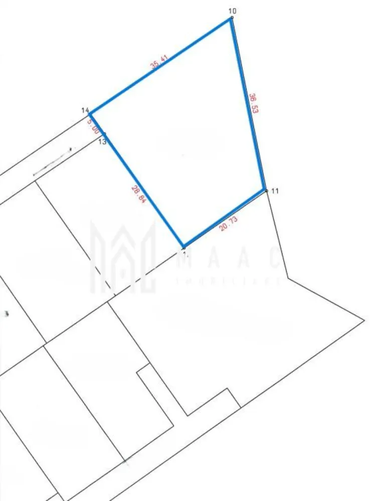 Teren intravilan I 946 mp rezidențial I Utilități I Cisnădie - MAAC Imobiliare propune spre vânzare o parcelă de teren ideală pentru viitoarea dumneavoastră locuință, situată într-o zonă de case noi, în raza orașului Cisnădie. O proprietate cu potențial excelent, potrivită pentru cei care își doresc liniște, spațiu și acces rapid către oraș. Caracteristici principale - Suprafață teren: 946 mp - Clasificare: intravilan - Acces: drumul se încheie la limita proprietății - Geometrie: formă neregulată, dar cu suprafață generoasă, ideală pentru construcții, curți și anexe - Vecinătăți: construcții doar pe una dintre laturile terenului - Panoramă: vedere frumoasă către orașul Cisnădie Utilități - Gaz, apă, canalizare și curent la limita ultimei proprietăți, la aprox. 15 m - Zonă în dezvoltare, cu infrastructură în curs de extindere - Potrivit pentru casă individuală, locuință modernă sau duplex - Amplasament într-o zonă liniștită, înconjurată de natură - Teren ideal pentru proiecte rezidențiale care necesită spațiu amplu și intimitate Pentru mai multe detalii și pentru programarea unei vizionări, vă rugăm să contactați MAAC Imobiliare, specificând ID: CP2889738. }}