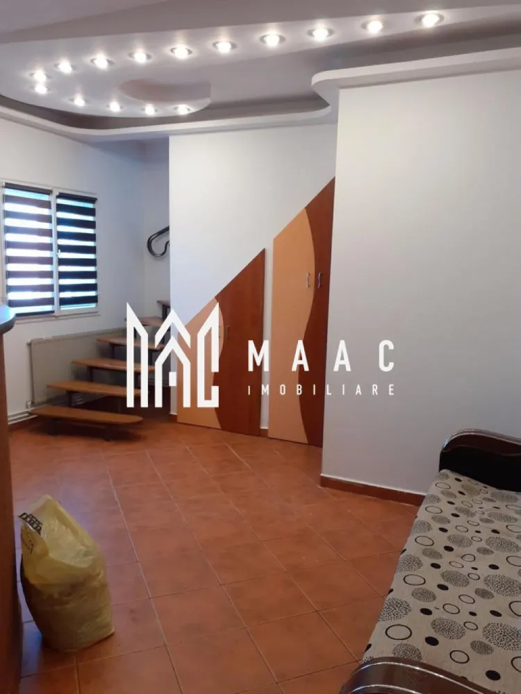Apartament 2 camere | 51 MPU | Mansarda Intabulata | Valea Aurie - MAAC Imobiliare vă propune spre vânzare un apartament tip mansardă, situat în cartierul Valea Aurie, Sibiu, una dintre cele mai apreciate zone rezidențiale ale orașului. Apartamentul are o suprafață utilă de 51 mp, este luminos și bine compartimentat, fiind o alegere potrivită atât pentru locuință proprie, cât și pentru investiție. Compartimentare: Living cu bucătărie open space Dormitor Hol Baie Avantaje: Zonă liniștită și verde Acces rapid către Parcul Sub Arini Magazine, școli, grădinițe și mijloace de transport în comun în apropiere Pretabil pentru investiție (închiriere pe termen lung) Ideal pentru cuplu sau persoană singură Pentru mai multe detalii sau programarea unei vizionări, nu ezitați să ne contactați specificand ID: CP2887720 }}
