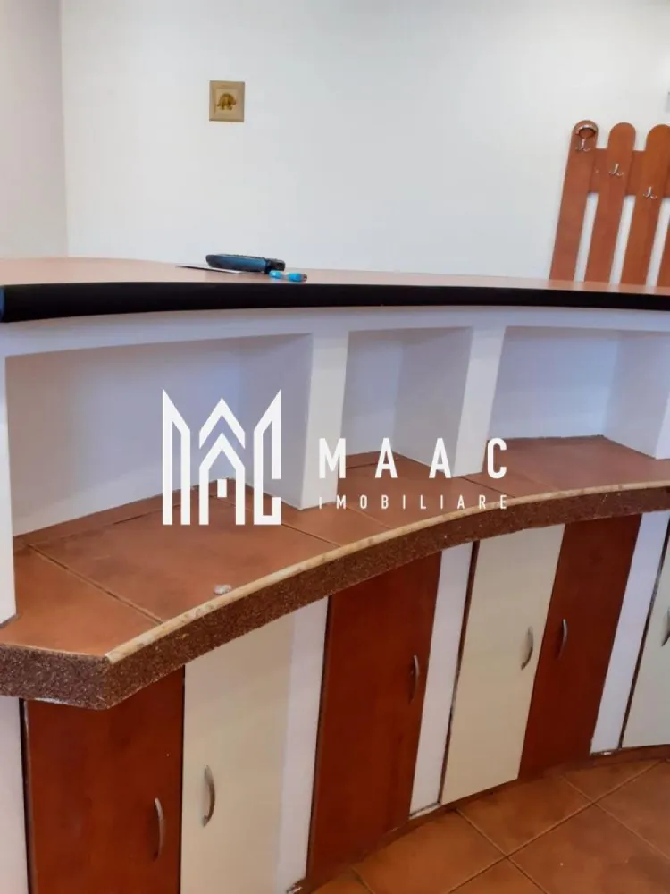 Apartament 2 camere | 51 MPU | Mansarda Intabulata | Valea Aurie - MAAC Imobiliare vă propune spre vânzare un apartament tip mansardă, situat în cartierul Valea Aurie, Sibiu, una dintre cele mai apreciate zone rezidențiale ale orașului. Apartamentul are o suprafață utilă de 51 mp, este luminos și bine compartimentat, fiind o alegere potrivită atât pentru locuință proprie, cât și pentru investiție. Compartimentare: Living cu bucătărie open space Dormitor Hol Baie Avantaje: Zonă liniștită și verde Acces rapid către Parcul Sub Arini Magazine, școli, grădinițe și mijloace de transport în comun în apropiere Pretabil pentru investiție (închiriere pe termen lung) Ideal pentru cuplu sau persoană singură Pentru mai multe detalii sau programarea unei vizionări, nu ezitați să ne contactați specificand ID: CP2887720 }}