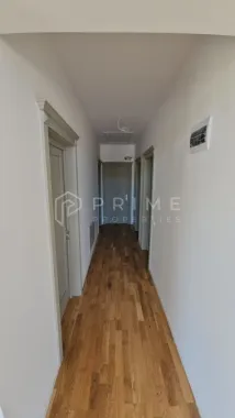 Vilă chalet modern cu perete panoramic de sticlă - Livezeni, Mureș