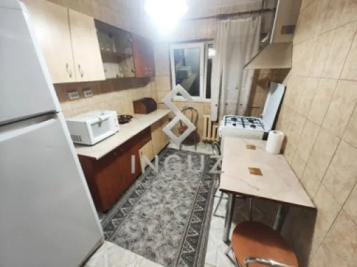 DE ÎNCHIRIAT | APARTAMENT 3 CAMERE | CALEA MOȘILOR – EMINESCU