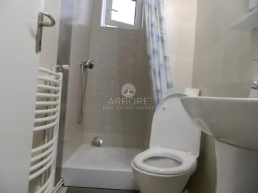 Apartament lux, zona Piata Victoriei, 4 camere , 2 bai, centrala termica terasa