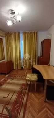 Apartament lux, zona Piata Victoriei, 4 camere , 2 bai, centrala termica terasa