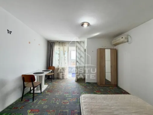 Apartament cu o camera de vanzare, zona Circumvalatiunii, Timisoara