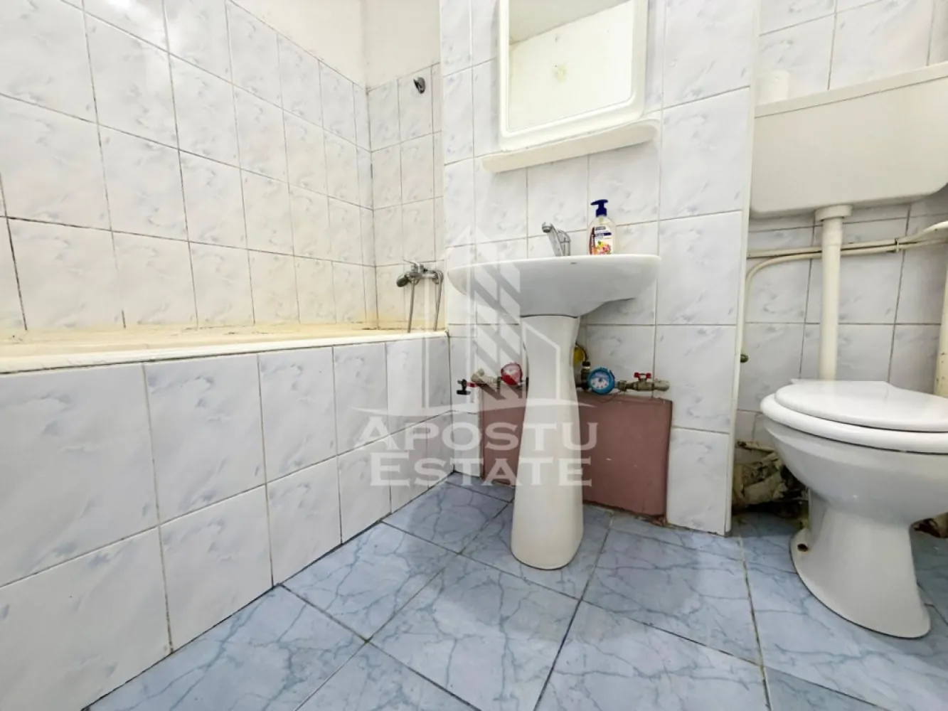 Apartament cu o camera de vanzare, zona Circumvalatiunii, Timisoara