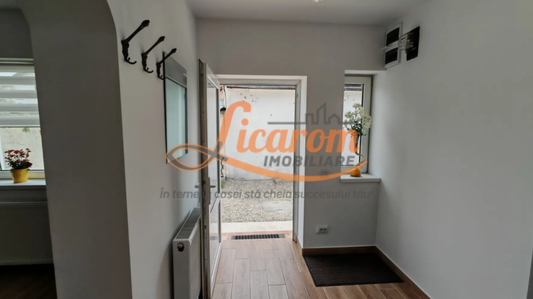 Casa 3 camere individuala SanpetrU,mobilata si utilata,128900 euro.