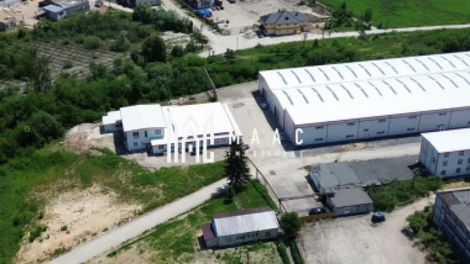 Clădire birouri/ cazare I 8 camere I 7 băi I Renovat I Mârșa