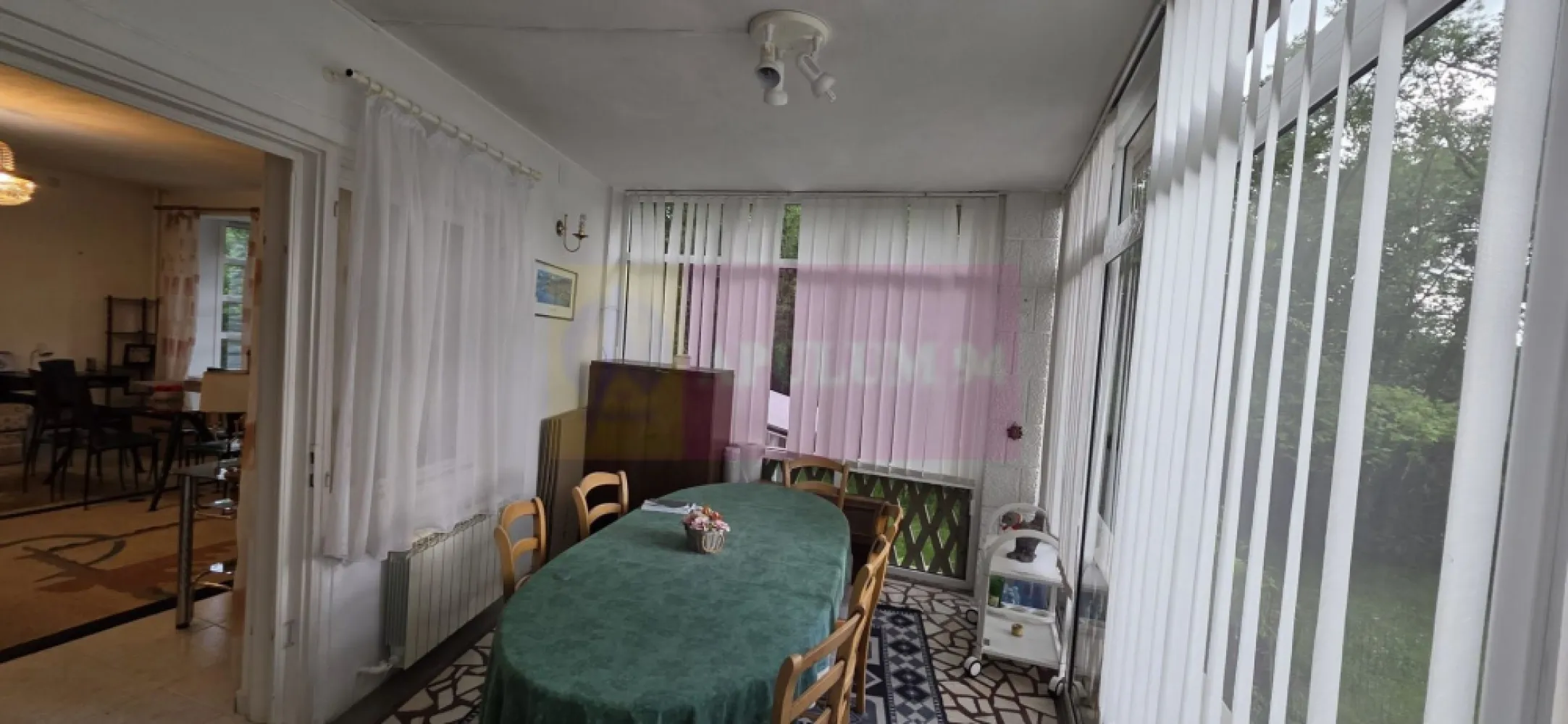 Vila de vanzare cu 6 camere si teren de 5116 mp in Cornu, Prahova