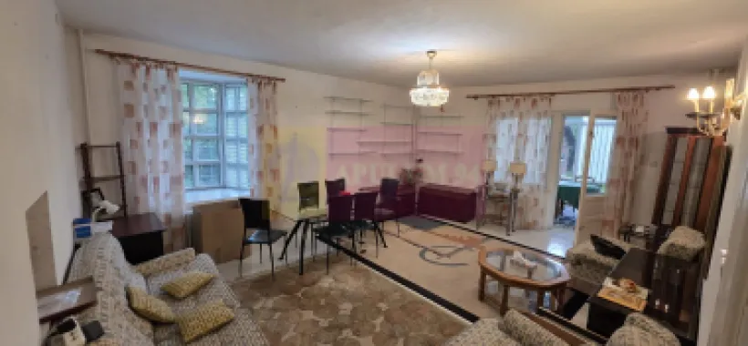 Vila de vanzare cu 6 camere si teren de 5116 mp in Cornu, Prahova