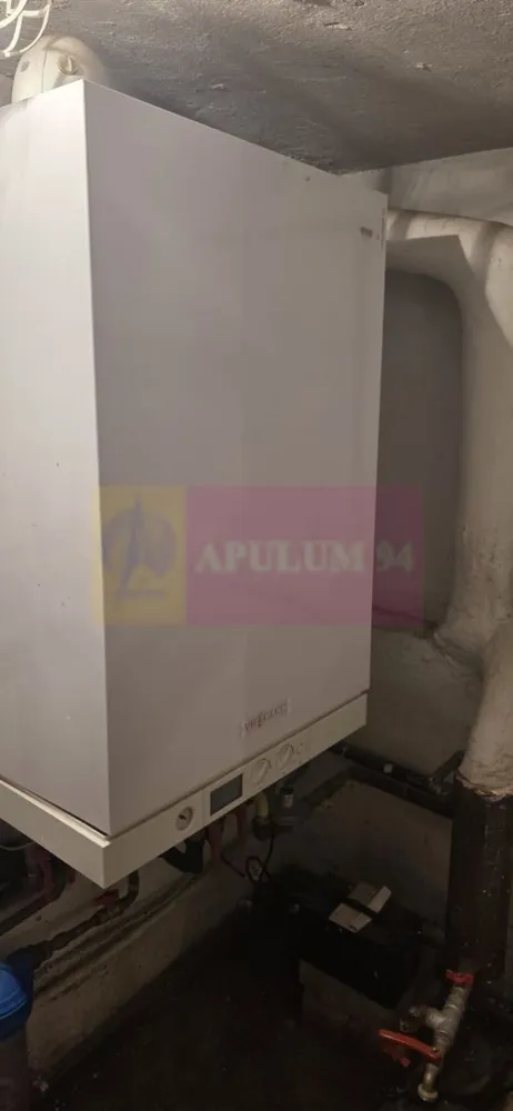 Vila de vanzare cu 6 camere si teren de 5116 mp in Cornu, Prahova