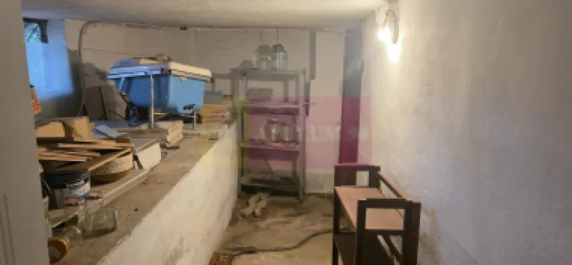 Vila de vanzare cu 6 camere si teren de 5116 mp in Cornu, Prahova