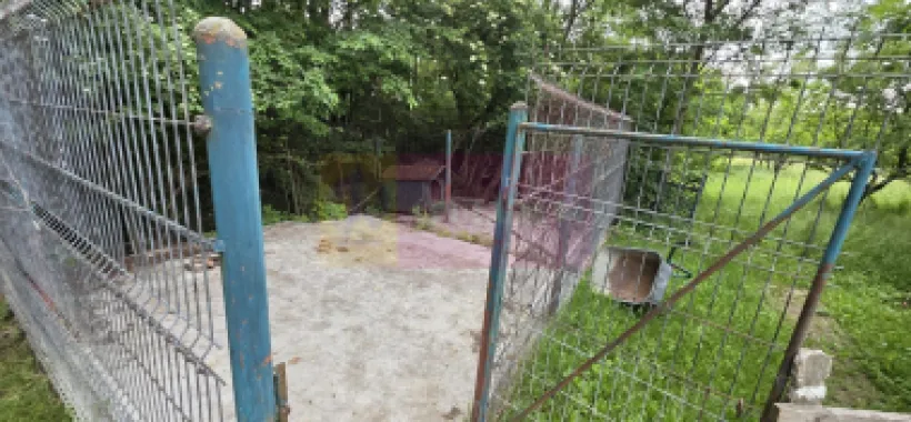Vila de vanzare cu 6 camere si teren de 5116 mp in Cornu, Prahova