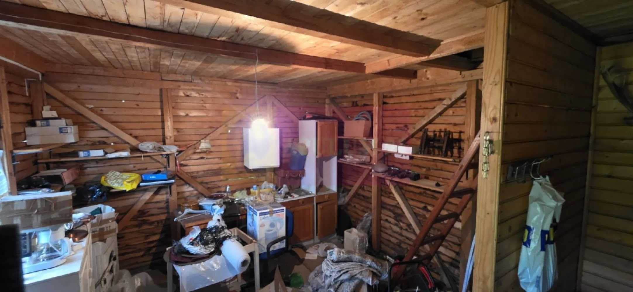 Vila de vanzare cu 6 camere si teren de 5116 mp in Cornu, Prahova