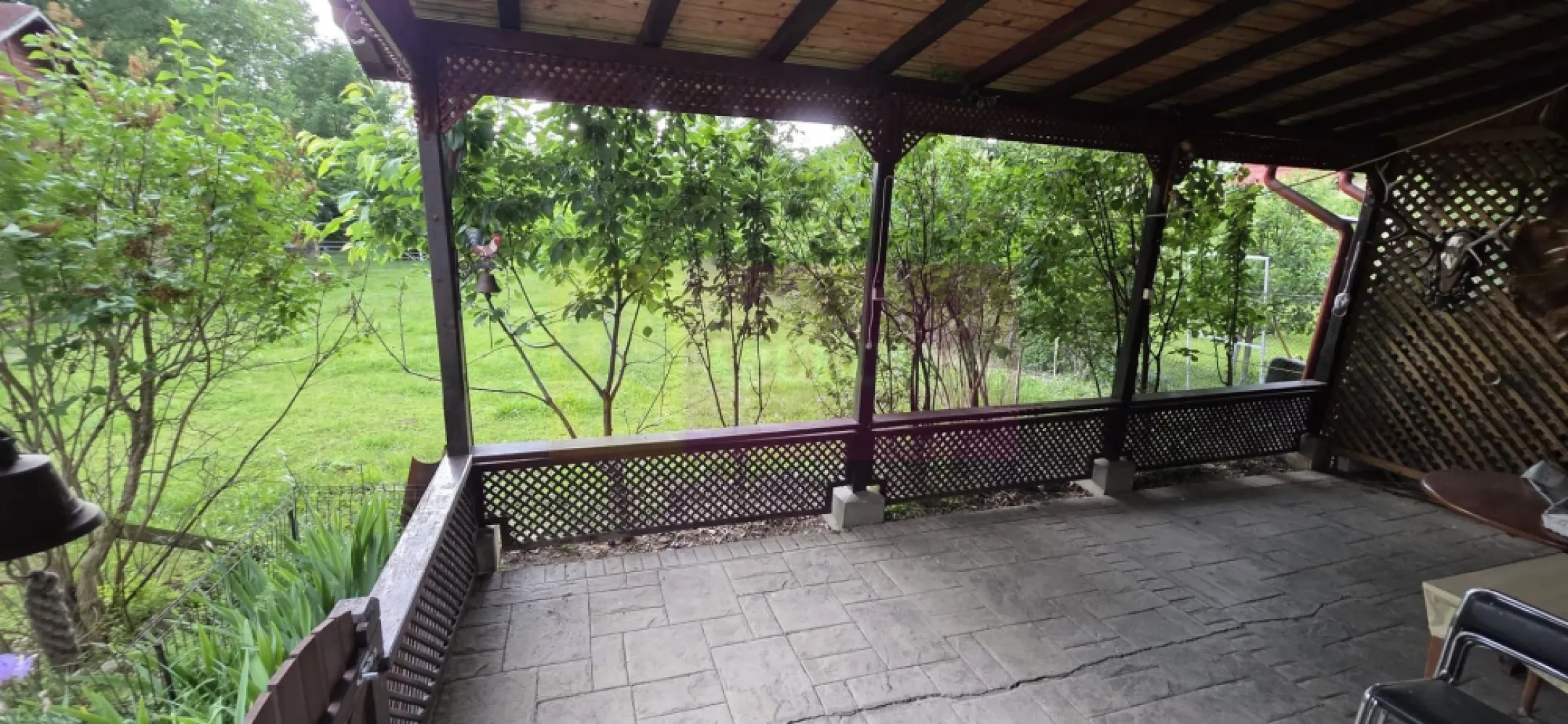 Vila de vanzare cu 6 camere si teren de 5116 mp in Cornu, Prahova