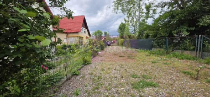 Vila de vanzare cu 6 camere si teren de 5116 mp in Cornu, Prahova