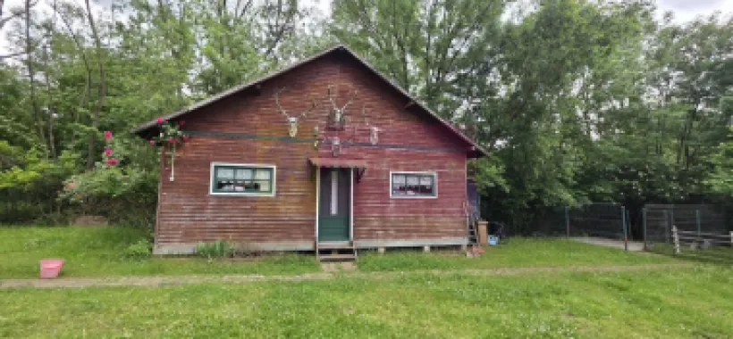 Vila de vanzare cu 6 camere si teren de 5116 mp in Cornu, Prahova