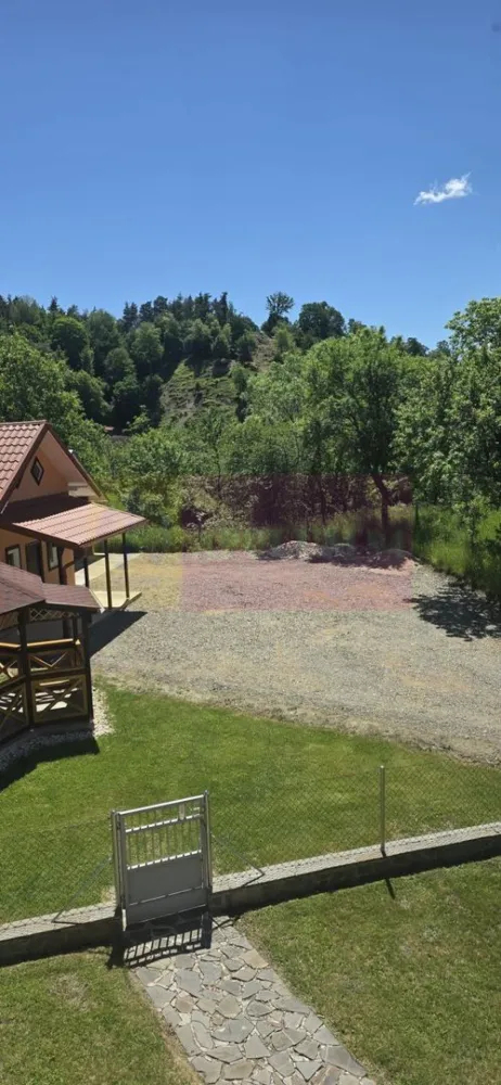 Vila de vanzare in Breaza-Nistoresti cu 7068 mp