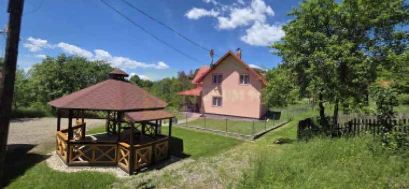 Vila de vanzare in Breaza-Nistoresti cu 7068 mp