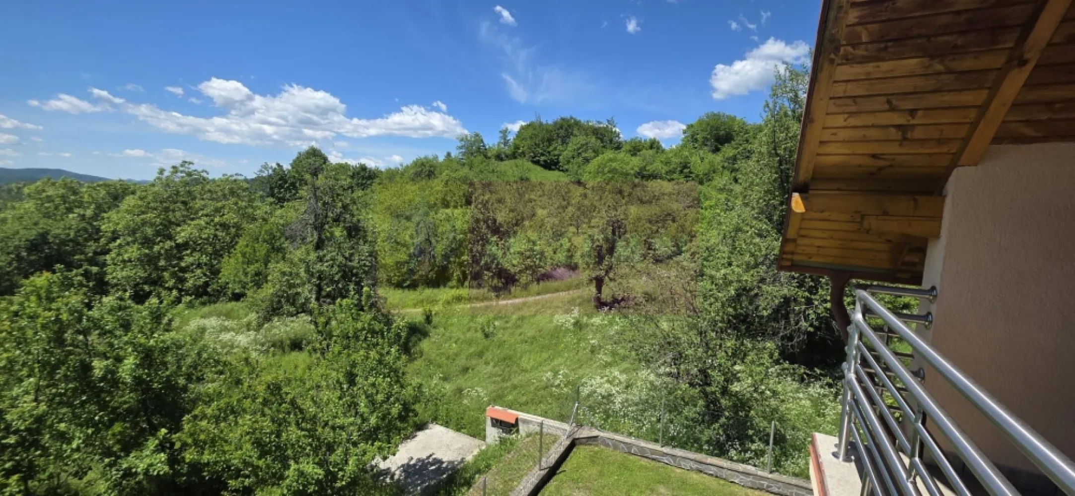 Vila de vanzare in Breaza-Nistoresti cu 7068 mp
