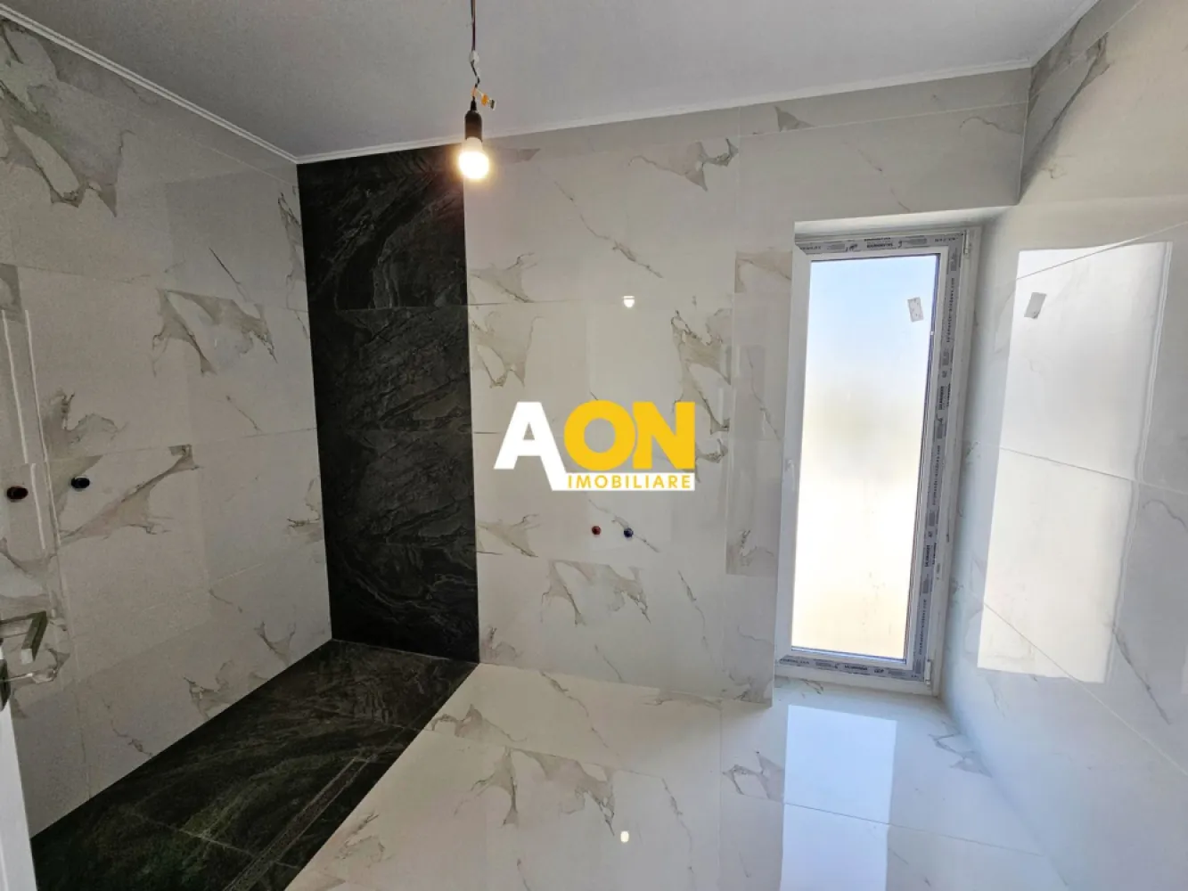 Duplex cu predare la cheie, 4 camere, piscina, 228 mp teren, Cetate