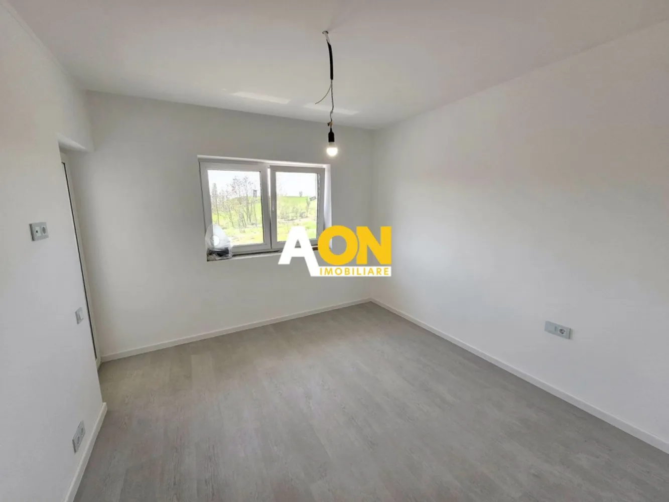 Duplex cu predare la cheie, 4 camere, piscina, 228 mp teren, Cetate