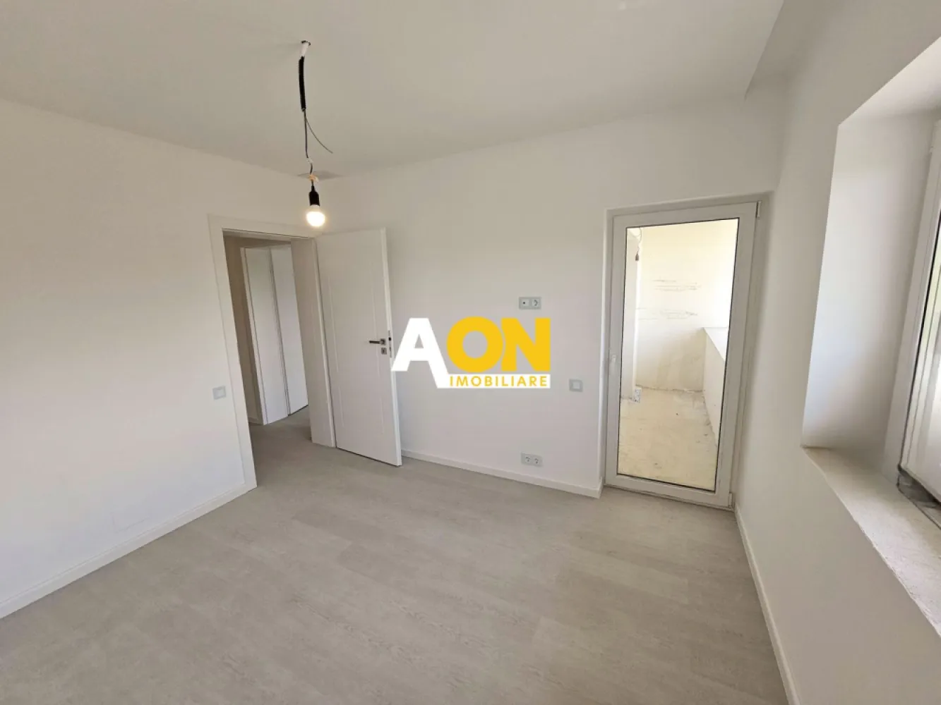 Duplex cu predare la cheie, 4 camere, piscina, 228 mp teren, Cetate