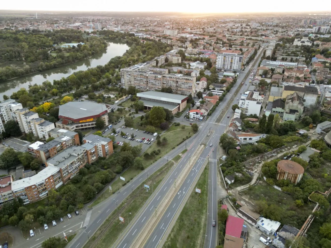 Calea Iuliu Maniu, urbanism P+2+M POT 65% CUT 1.25