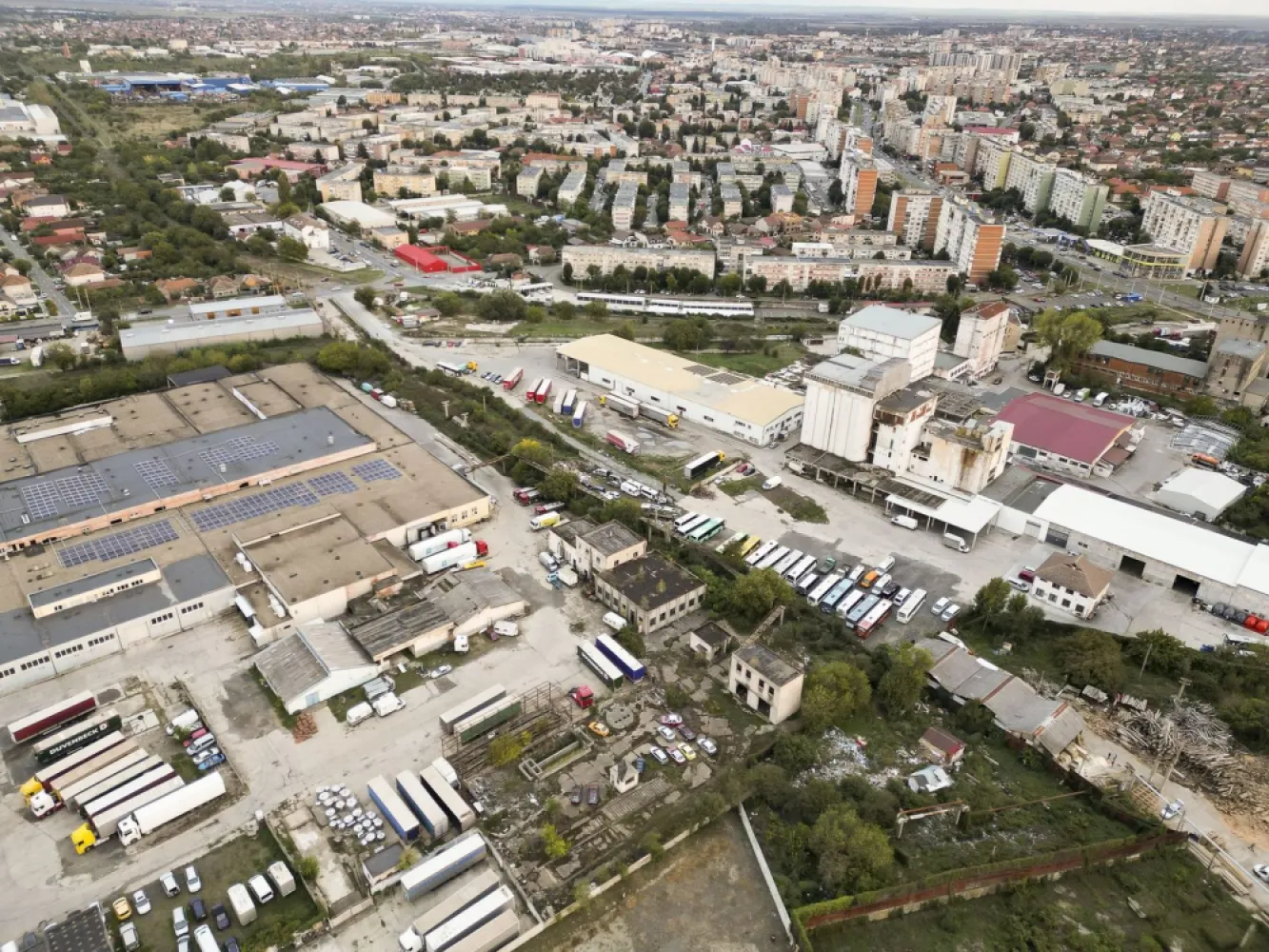Teren industrial de 6,820mp Strada Poetului