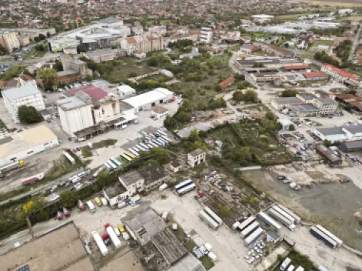 Teren industrial de 6,820mp Strada Poetului