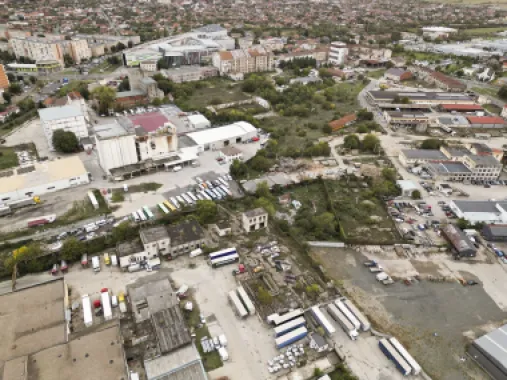 Teren industrial de 6,820mp Strada Poetului