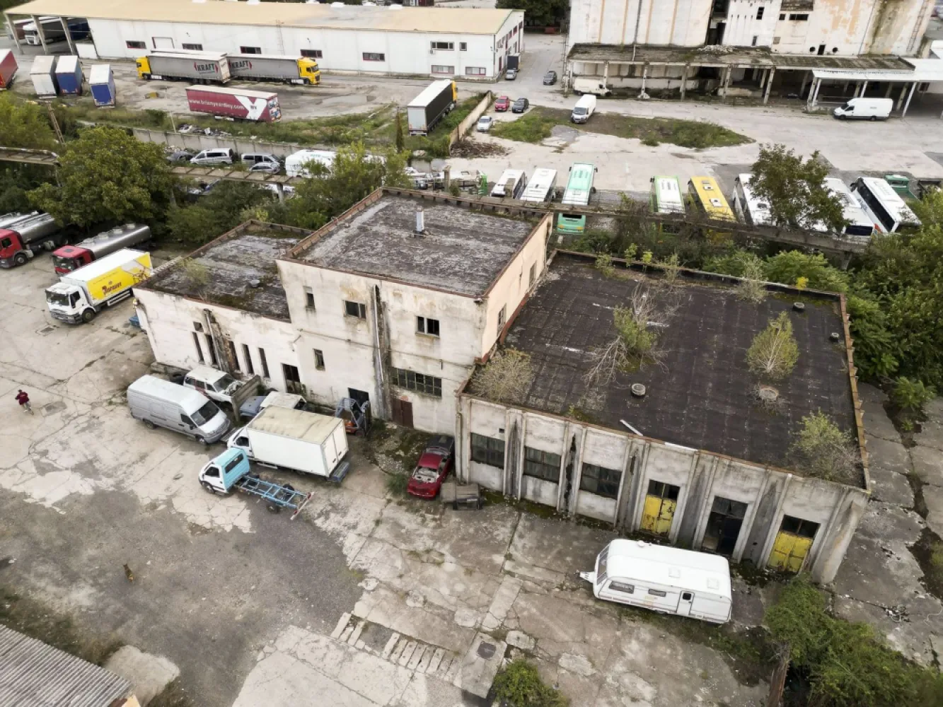 Teren industrial de 6,820mp Strada Poetului