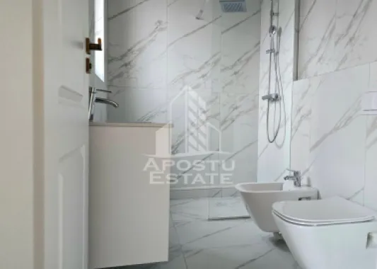 Duplex 5 camere, 3 locuri de parcare, Mosnita Noua