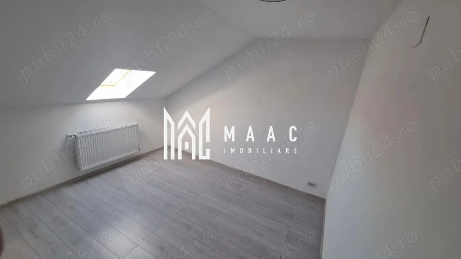 Apartament 4 camere | 77 MPU | 2 Bai | Mansada | Mihai Viteazul - MAAC Imobiliare vă propune spre vânzare un apartament cu 4 camere, tip mansardă, situat la etajul 5, într-o zonă bine cotată Mihai Viteazu. Detalii proprietate: Suprafață utilă: 77 mp Etaj: 5 – mansardă Compartimentare practică și funcțională Compartimentare: Living cu bucătărie open space 3 dormitoare 2 băi Avantaje: Apartament spațios, potrivit pentru familie Compartimentare eficientă Zonă cu acces rapid către magazine, școli, mijloace de transport și alte puncte de interes Pretabil atât pentru locuință, cât și pentru investiție Pentru mai multe detalii sau programarea unei vizionări, nu ezitați să ne contactați specificand ID: CP2807462 }}