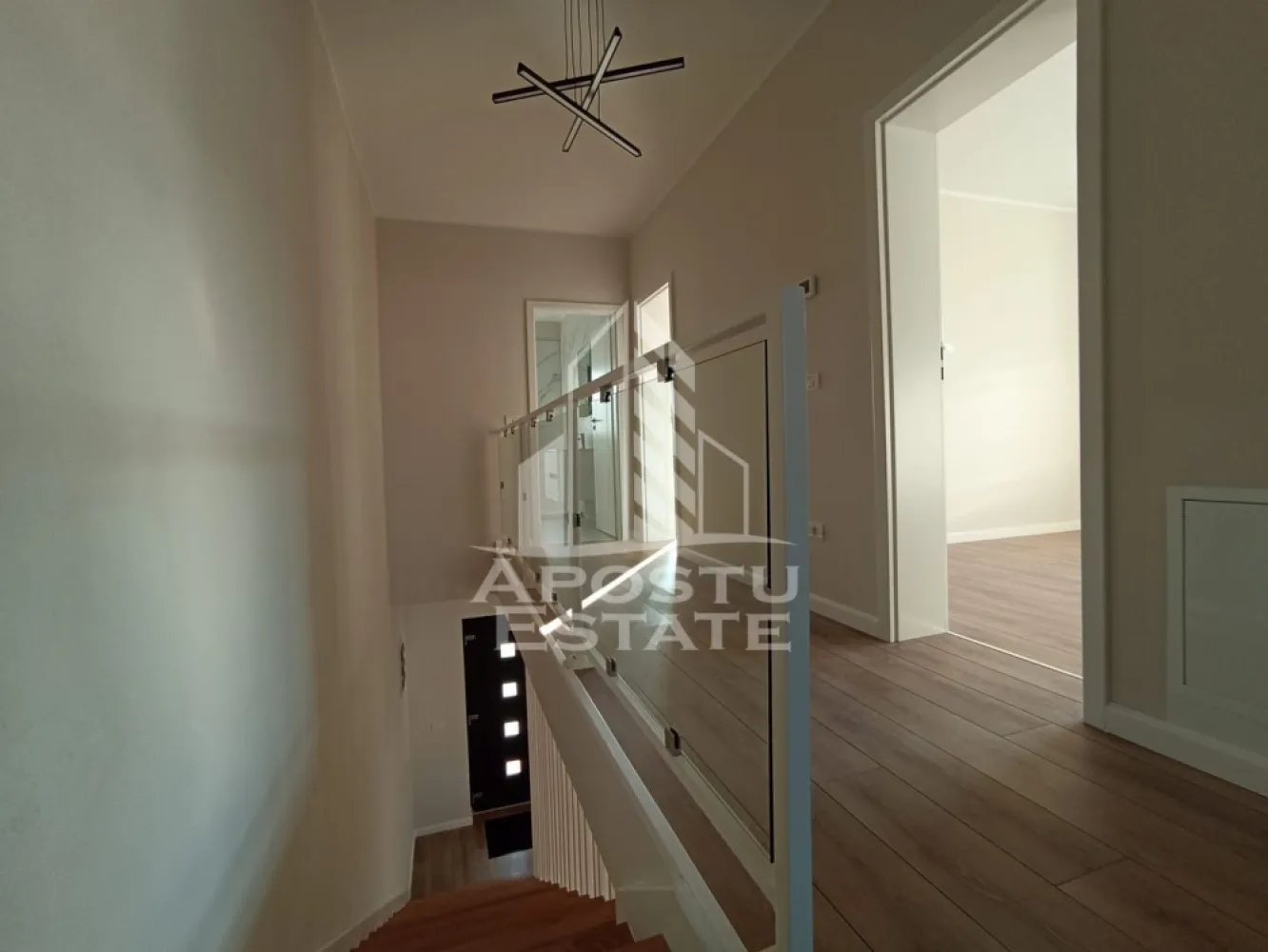 Duplex cu 4 camere, 140 m², in Mosnita Noua