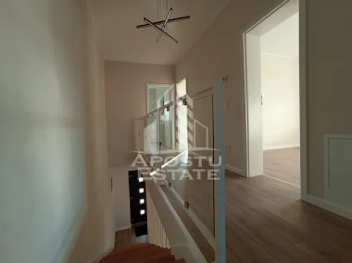Duplex cu 4 camere, 140 m², in Mosnita Noua