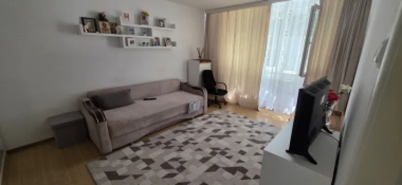 Garsonieră decomandată de vânzare Dristor mobilată și utilata
