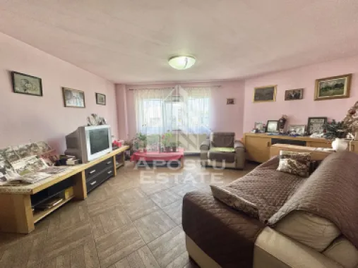 Apartament cu 3 camere si 2 bai la etajul 1 cu centrala zona Soarelui