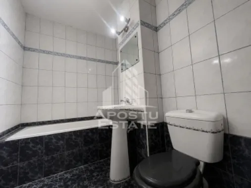 Apartament 4 camere, zona Confectii
