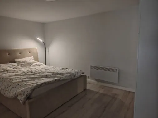 Chirie: apartament ultracentral, 3 camere 450 E neg. Comision 50%