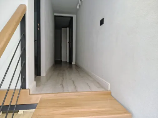 Chirie: apartament ultracentral, 3 camere 450 E neg. Comision 50%