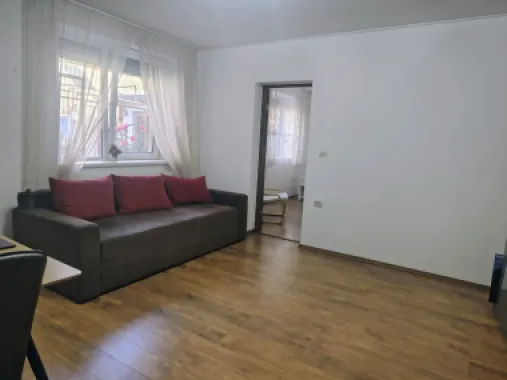 Ultracentral , 2 camere Oradea, 320 E/luna, neg. Comision 50%