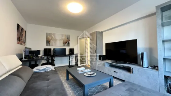 Apartament de vanzare cu 3 camere si garaj, etajul 1, Aradului