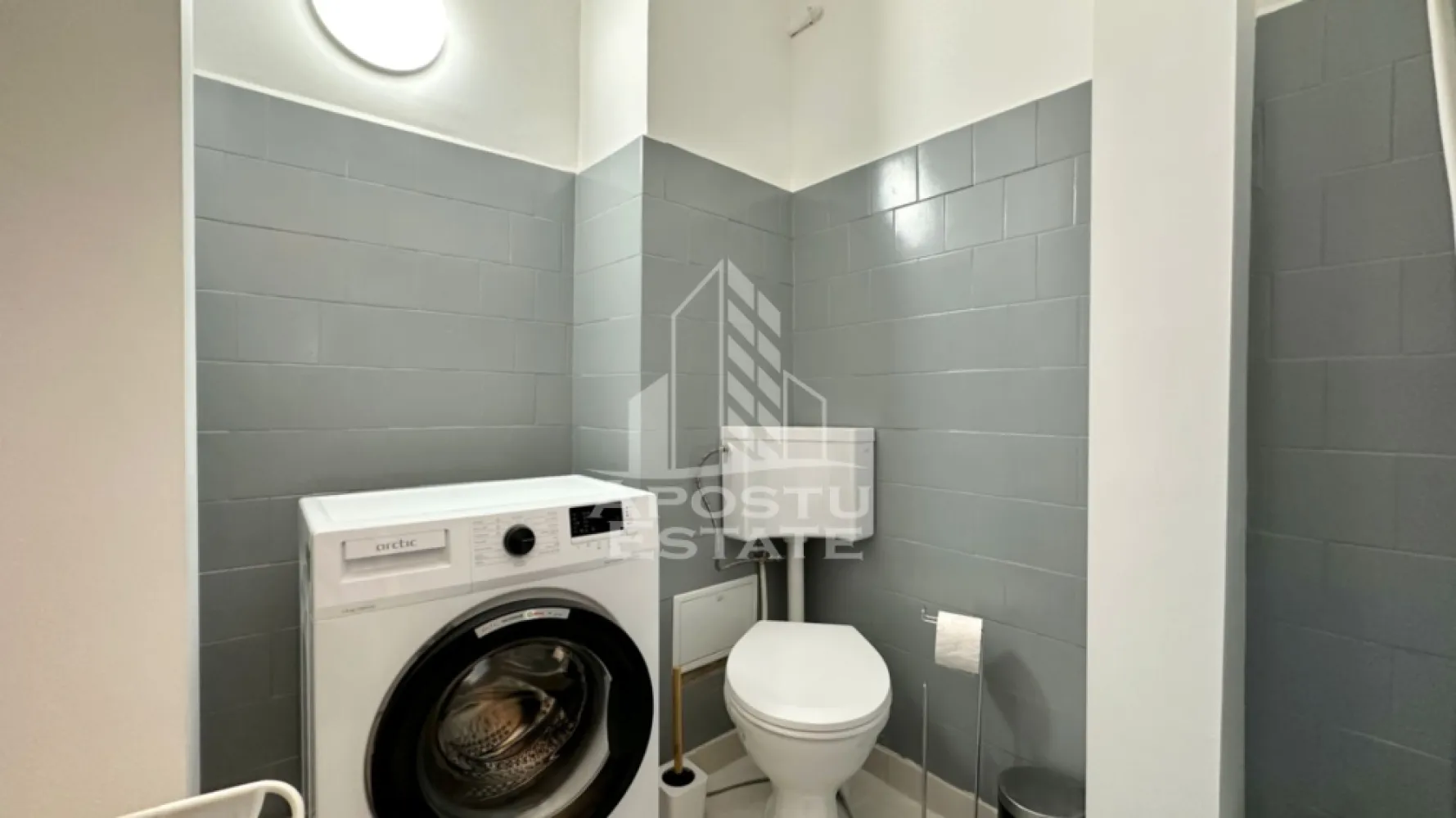 Apartament de vanzare cu 3 camere si garaj, etajul 1, Aradului