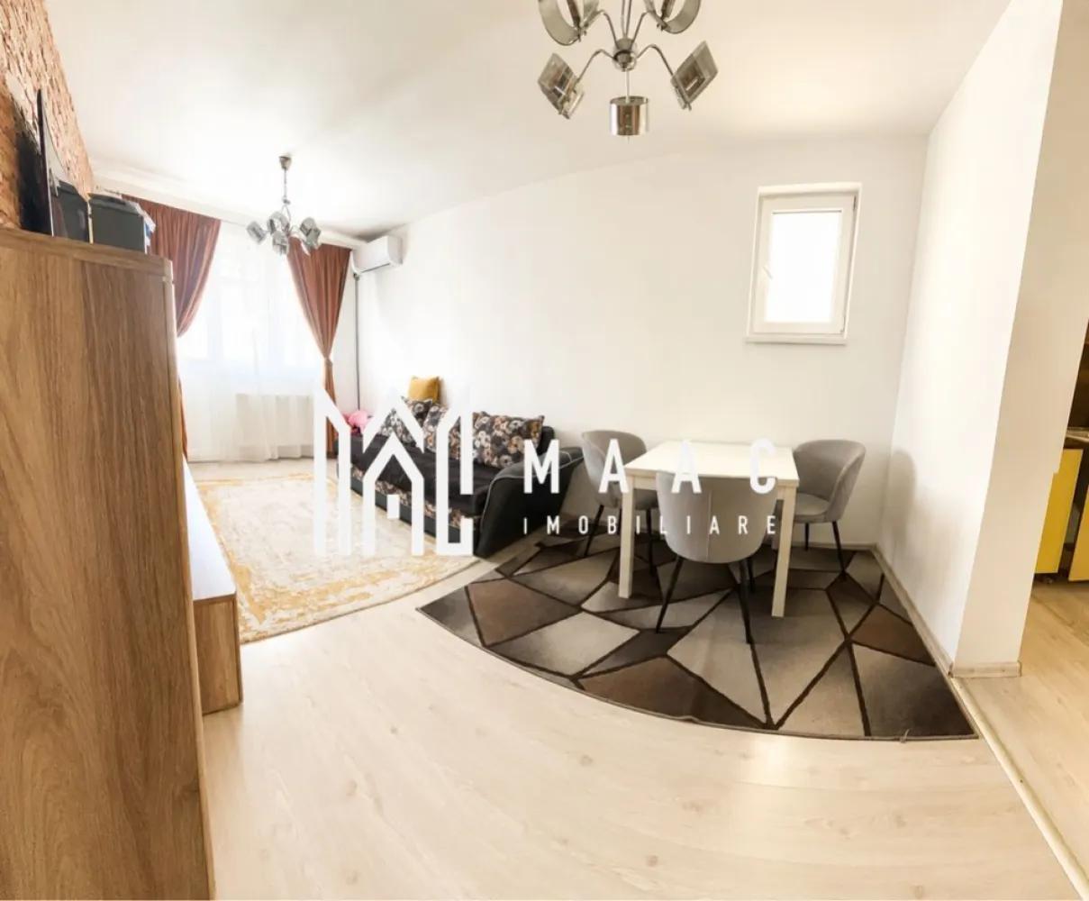 Apartament 2 Camere | Balcon | Decomandat | Etaj 2 - MAAC Imobiliare vă propune spre închiriere un apartament cu 2 camere decomandate, situat la etajul 2 al unui imobil construit după anul 2000.

Caracteristici principale

• apartament decomandat
• etaj 2
• balcon 

Compartimentare și spații interioare

• living
• dormitor
• bucătărie 
• baie dotată cu cadă
• balcon 

 Pentru mai multe detalii sau pentru programarea unei vizionări, vă rugăm să contactați MAAC Imobiliare și să menționați ID-ul proprietății: CP3121880.
