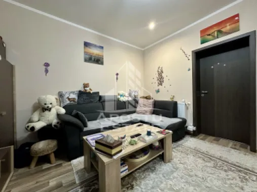 Apartament cu 3 camere mobilat si utilat la parter in Giroc la asfalt.