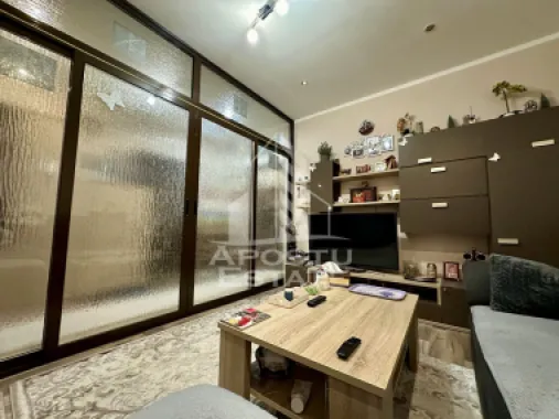 Apartament cu 3 camere mobilat si utilat la parter in Giroc la asfalt.