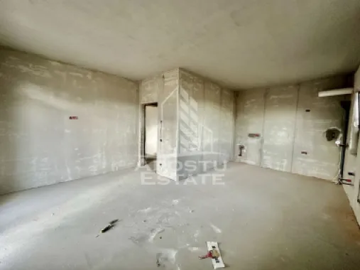 Apartament cu 3 camere, semidecomandat, etaj 1, zona Lidl din Giroc