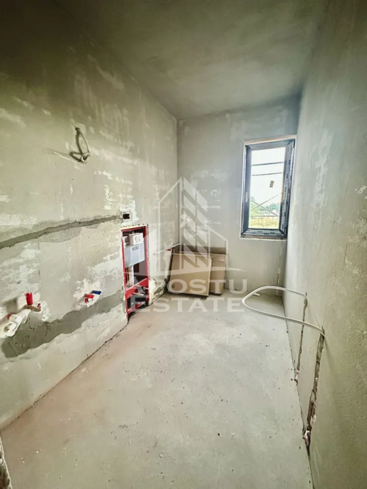 Apartament cu 3 camere, semidecomandat, etaj 1, zona Lidl din Giroc