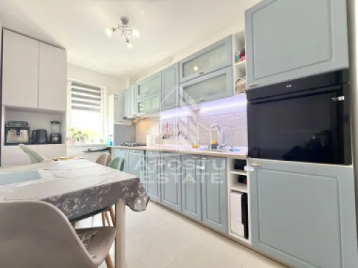 Apartament cu 3 camere decomandat, complet mobilat la parter in Giroc.